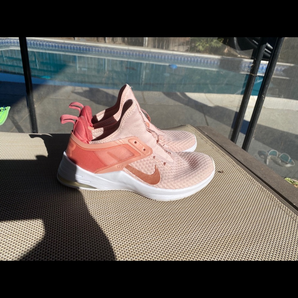 Nike Air women’s running shoes